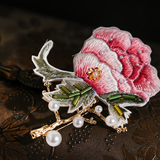 Hangzhou Silk Road Mulberry Silk Silk Scarf Women's Summer Embroidered Brooch Set Birthday Gift for Girls' Mother Elders Teacher's Day High-end Gifts