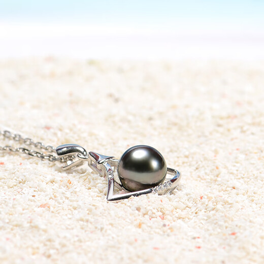 LIGHT MARK Small White Light Selected Seawater Pearl Necklace Small Fan S925 Tahitian Black Pearl Pendant Clavicle Chain 8-9mm