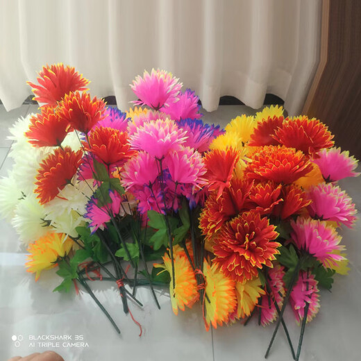 Zi Jiafu Qingming Festival artificial flowers artificial flowers chrysanthemum Juana plastic flower bouquet decoration ancestor worship supplies missing crystal chrysanthemum heart pink 1