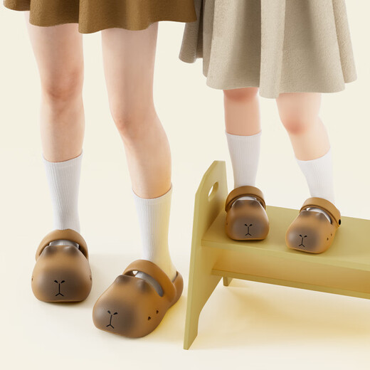 Babycrayon cute Capibala children's clog shoes summer boys and girls baby outdoor wear beach indoor non-slip toe slippers Capibala-brown 18 cm inner length suitable for feet 17.5