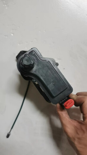 
Yu Nian Xi Shaoan is suitable for Shanghai Volkswagen ID4ID3ID6 parking brake actuator rear pump motor 1EA9272