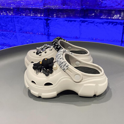 Croton Croton children's thick sole heightened hole women's shoes for women 2025 summer new slippers non-slip outside casual beach Baotou white 24 -25 sizes