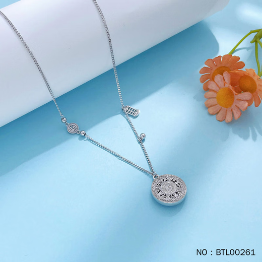 Yan Chang PT950 Fu brand abacus spacer necklace hollow Fu character eight treasures compass pendant platinum set chain Valentine's Day gift platinum eight treasures compass necklace gold about 11g