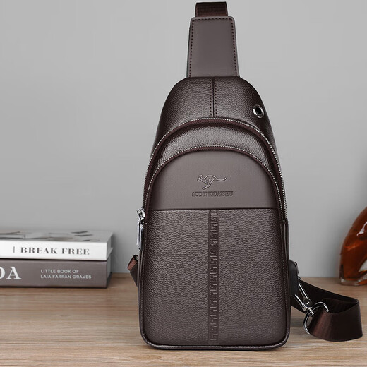 Kangaroo Herren-Crossbody Chest-Tasche echte Leder-Leder-Kopfschicht Kuhleder Leder One-Shoulder Lederbeutel Herren Ins Small Cross Bag Boy's Chest Bag Black 7029 Real Leder