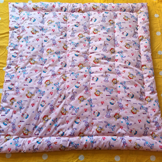 Newborn snake baby holding quilt in infants and toddlers quilt children's cotton cover pure cotton can be removed from the gallbladder in autumn and winter thick, fill 1 Jin [Jin equals 0.5 kg] Season Xinjiang long velvet cotton 1 meter X 1 meter (pure handmade does not remove gallbladder, bag/cover quilt