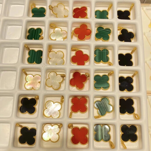 Shienmanbaolu 18K gold four-leaf clover pendant au750 clavicle chain necklace versatile high-end gift for girlfriend Valentine's Day non-mold 18k gold red agate (single pendant) 20mm (if necessary, contact customer service to receive a free chain)