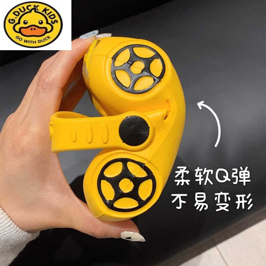 
G.DUCKKIDS boys wear 2024 new hole shoes on the outside and wear baby car flash lights children's indoor non-slip slippers in summer yellow 14 cm (inner length cm)