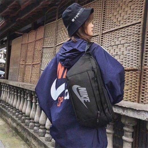 Nike (Nike) Store Bolsa de cintura bolso para hombres Bolso para mujeres Nuevo entrenamiento de carreras Bolso deportivo gran capacidad bolsita de hombro bolso de hombro de la mano de la gran capacidad de cuerpo cruzado / alrededor de 52*12*21 cm misceláneas