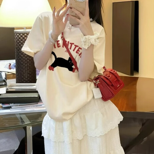 
Lugeli Hong Kong style retro loose short-sleeved T-shirt for women in spring and summer new fashion brand pure cotton slim casual and versatile half-sleeved top Black cat T-shirt L [recommended 100 Jin [Jin equals 0.5 kg]-120 Jin [Jin equals 0.5 kg]]