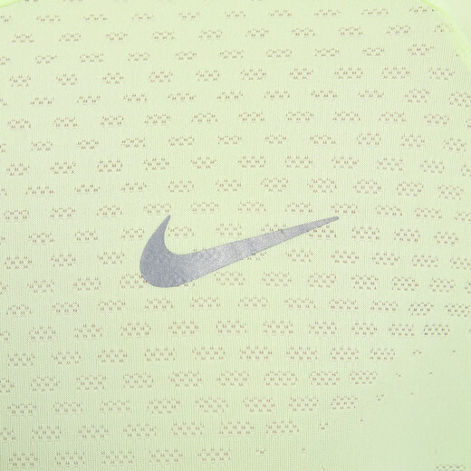 Nike (Nike) Offizieller Stride-Herren-Kurztrocknen dünner Top-Herbst-Kurzhülsen Reflektierende atmungsaktive hv5204 701 leicht gelb grün/silber s