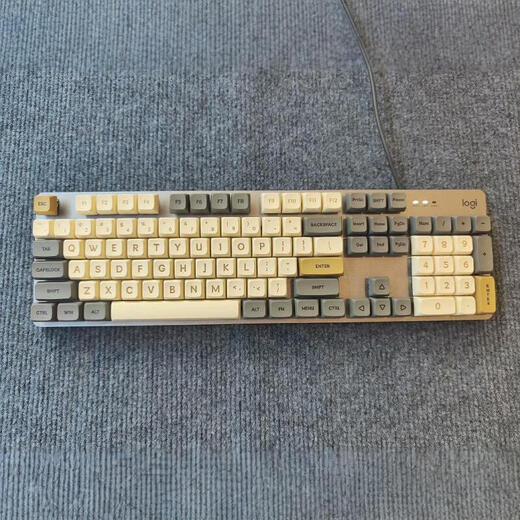 Logitech original K845 K835 Teclado mecánico con cable Eje de té negro de té negro Oficina de computadora de retroiluminación 9 Nuevo o más o menos blanco/blanco Capazón verde