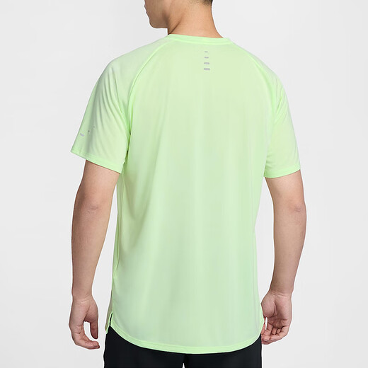 Camiseta de manga corta Nike (Nike) para hombres 2025 Summer NUEVO ARRIBA SPORT SPORTA CORRIENTE ANTERENCIA CORRECTO ALTIVO HV5204-701 Ligeramente amarillo y verde 2XL /185 /Recomendado 170-190Jin [Jin equivale a 0.5 kg]
