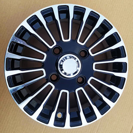 Roues en alliage en aluminium de 13 pouces 15565R13 Anneau en aluminium électrique à quatre roues 16570R13 Vacuum Tire Sightseeing and Tourist Bus Roues en aluminium Gem de 13 pouces (distance centrale 114,3 mm)