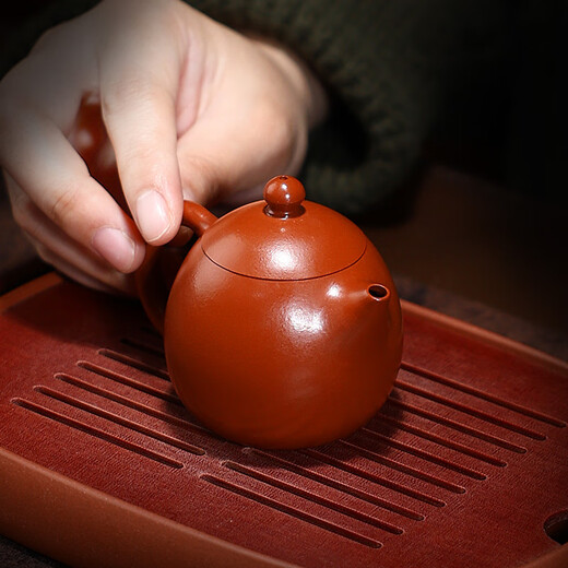 Centenary Liyong Yixing purple sand pot pure handmade original mineral red mud dragon egg pot Kung Fu tea set teapot household 90ml