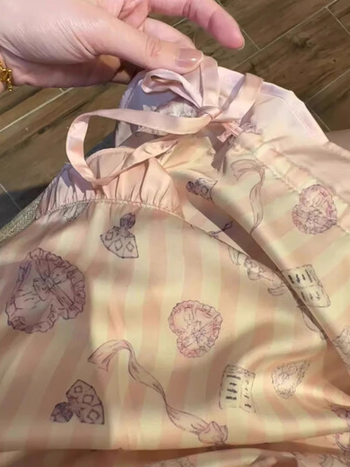 
Cut Yu Liuhong Bing Silk Short Sleeve Shorts Pajamas for Women in Summer 2025 New Cute Cartoon Bow Set Can Be Outdoor Home Clothing 13559 Lace Kitty 2XL