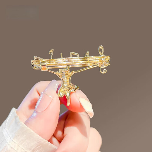 WOUG Kitten Playing Piano Brooch Female Niche Design Cute Music Pin Clothes Corsage Music Kitten Pin