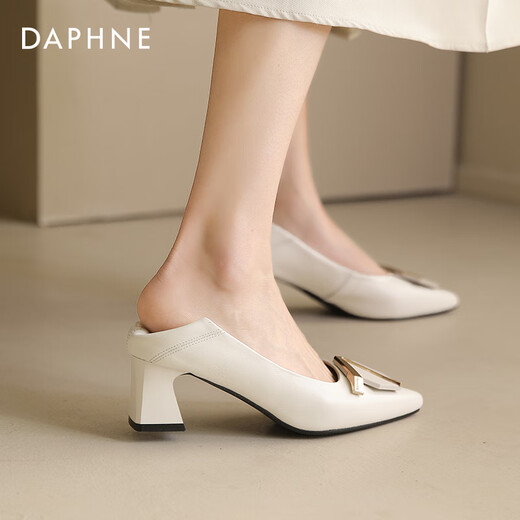 达芙妮（DAPHNE）黑色单鞋女妈妈高跟鞋2025年春季新款真皮女鞋子粗跟软皮鞋 黑色 低跟HT17152 跟高 3cm 36