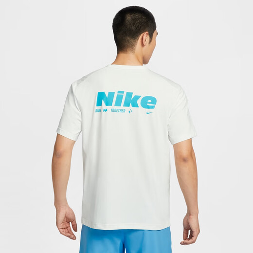 Nike (Nike) T-shirt à manches courtes pour hommes 2025 Summer Sportswear Running Fitness Training Brewpred Round Neck Kirt décontracté à séchage rapide HV4882-121 Mountain White L Recommandé 130-150jin [Jin est égal à 0,5 kg]