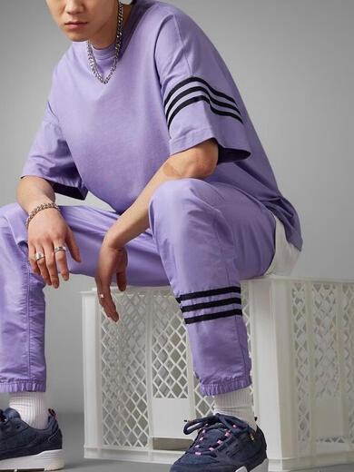 Adidas T-shirt à manches courtes de 3e feuilles