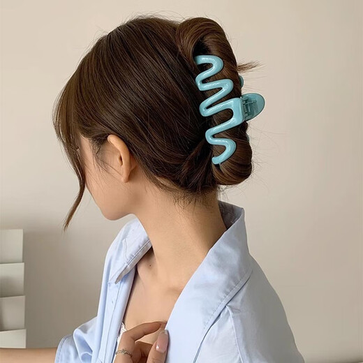 Demina's simple temperament, large hair volume, high-end hair clip, women's spring back head shark clip, hair clip, hair clip, dopamine wave clip, random one