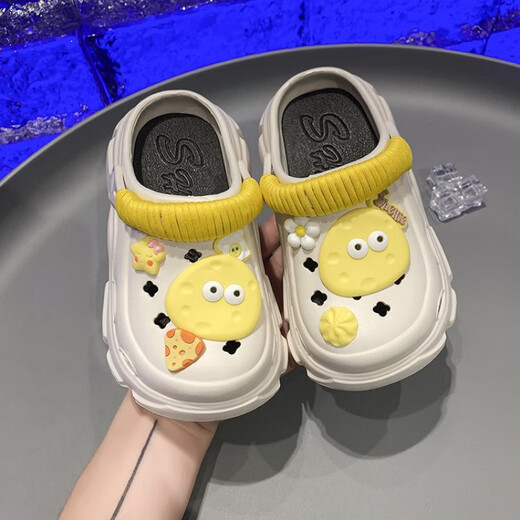 巴豆巴豆女童外穿凉鞋2025夏季新款软底儿童沙滩洞洞鞋防滑女孩踩屎感拖鞋 黑色 24 -25码