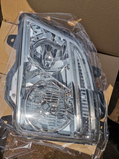 丽田适用一汽青岛JH6大灯总成JH6大灯前照灯原厂配件 副驾右3711020-DY695