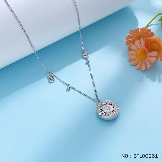 Love Thoughts PT950 Fortune Brand Abacus Interval Necklace Hollow Fortune Character Eight Treasures Compass Pendant Platinum Set Chain Valentine's Day Gift Platinum Eight Treasures Compass Necklace Gold Approximately 11g