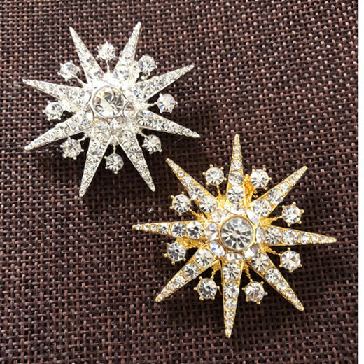 Youshu Amash 2024 new domestic purchasing jewelry pin accessories diamond snowflake brooch for women, one gold and one silver