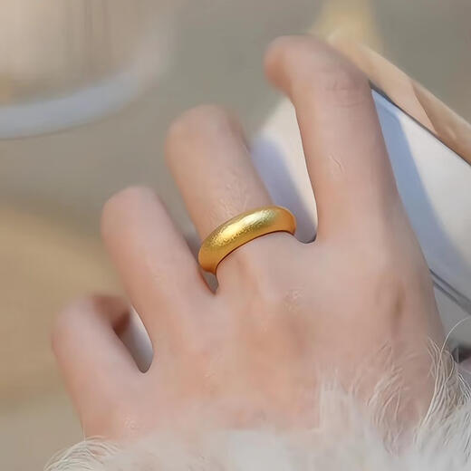 KZD999 Bengal red gold ancient sand gold ring loach back ring men and women long-lasting copper-plated gold-plated light exquisite ancient loach back ring Lao Fengxiang quality No. 7 inner diameter 17.4mm Lao Fengxiang quality