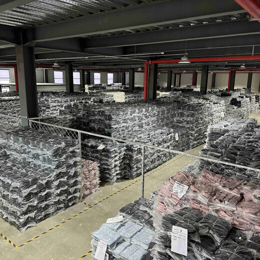 LBYLYH男士旅行包时尚健身包多功能瑜伽包干湿分离手提包休闲男包 黑色