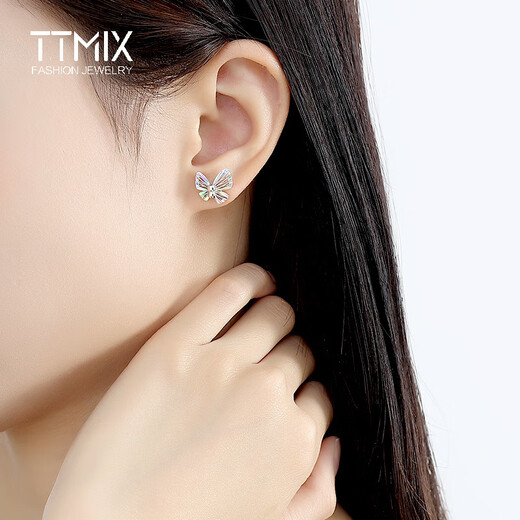 TTMIX Colorful Butterfly Platinum Earrings Fresh and Sweet Style pt950 Platinum Car Flower Earrings for Your Girlfriend 2.7-2.9g