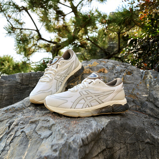 亚瑟士（asics）休闲鞋GEL-QUANTUM360VIII男女缓震休闲运动跑鞋13A402 白色/1203A471-100 43.5 内长27.5cm