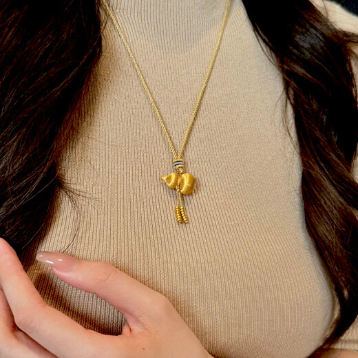 Shien gold brushed gourd pendant for women 999 pure gold blessing necklace new pure gold blessing pendant as a gift for girlfriend Gold gourd necklace gold weight about 6.0 grams