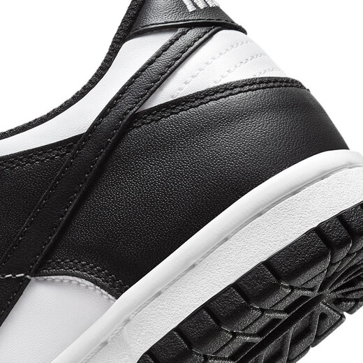Nike (NIKE) [Good Product Recommendation] Official Dunk Low Ship Store Men's Shoes Women's Shoes Low Top Men's Sports and Leisure Skateboard Shoes CW1590-100 [Panda Black and White] 37.5