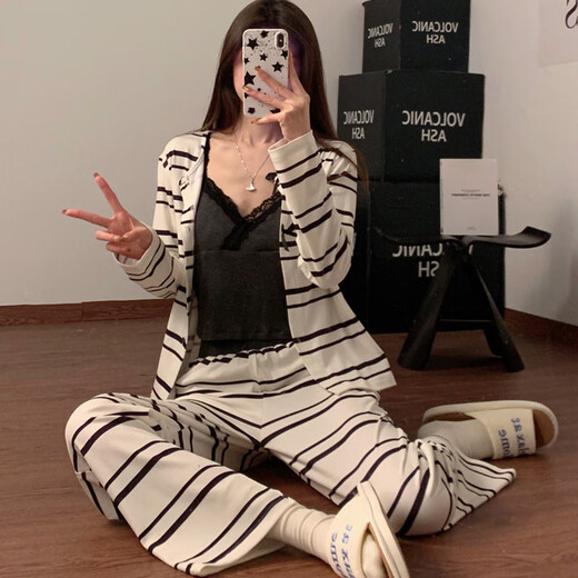 Coloridas gemas Pajamas de seda de hielo Mujeres Estilo coreano Sostante de manga larga Set de tres piezas Ropa para el hogar Guangzhou 13th Line KKH-12397 185 XXL