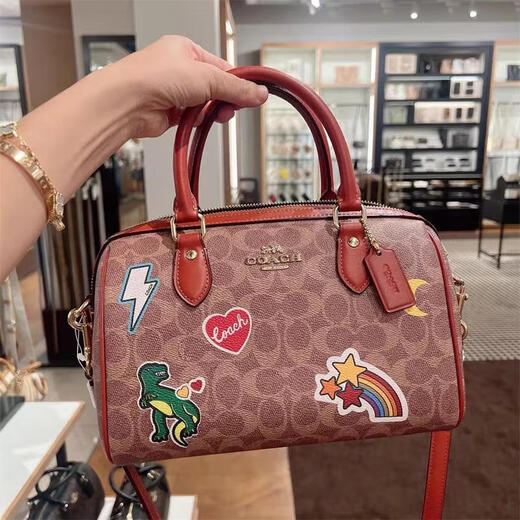 Entraîneur (entraîneur) Boston Mini mini sac féminin Bag Sac d'oreiller Pouioir moyen Sac de seau Rowan One-épaule officiel authentique Rowan Large Couleur d'Oat Cy679 IMXI9