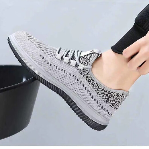 Sommer Casual Shoes Herren atmungsaktives Netz weicher Sohle Turnschuhe Nicht rutschende und langlebige Arbeitsschuhe Schuhe Alte Peking-Stoffschuhe Männer grau 42