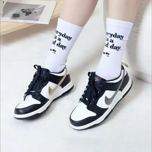 Nike-Basketballschuhe Frauenschuhe Airjordanaj1 Board Schuhe Frühling niedrig atmungsaktives lässige leichte Sportschuhe Trendy DH9764-001 Schwarz-Weiß-Little Panda 36