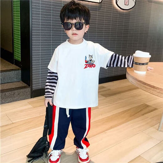 Guanmao Pei Cartoon Cotton T-Shirt Boy Basis Frühlings- und Herbstkinder zweiteiliger gefälschter langärmeliger Junge Bao Guangzhou 13 Reihen Spleiß Baumwolle lose C983 Weiß One Size 110