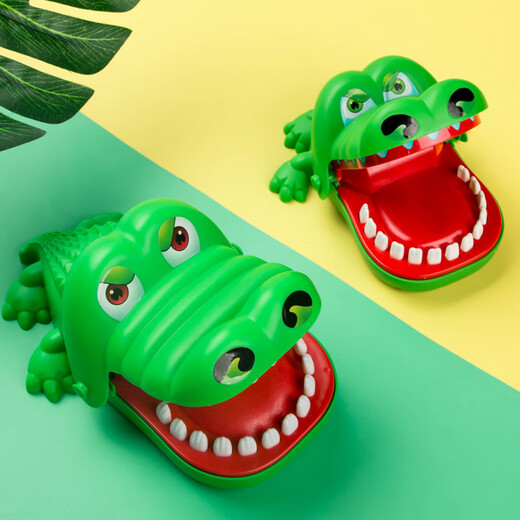 Children's fingers, crocodile teeth, shark teeth, extract teeth, bite people, and decompression artifact toys. Extra large crocodile + super large vicious dog + gift discount price