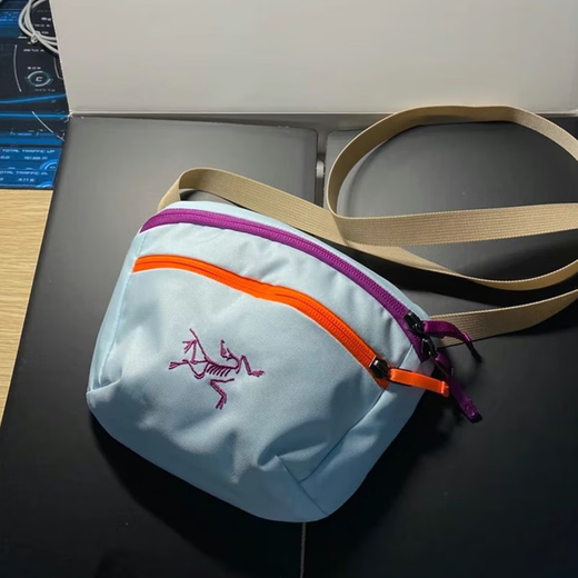 Arc'teryx (ARC TERYX) Arcteryx mantis12 outdoor men's and women's water-repellent waist bag crossbody bag Mantis1/black gold authenticity guarantee