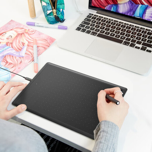 和冠（Wacom）数位板CTL672手绘板电脑绘画板472数绘板绘图板网课手写板 CTL-672官方标配【省钱快乐餐】 不要多花冤枉 27.7x18.9cm