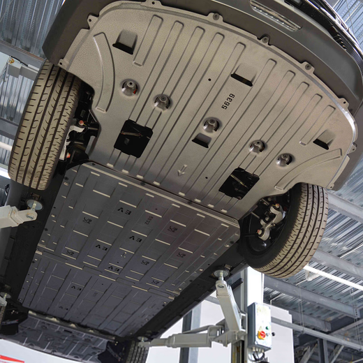 Huaiyin byd New Energy Vehikel Full-Serie-Chassis-gepanzerte verlängerte Reichweite reine Batterie Motorschutzplatte Motor mit Vollfahrzeug-Schutzplatte Han EV [5-teiliger Set des gesamten Autos] 701 km Packung Installation Aluminium Magnesiumlegierung