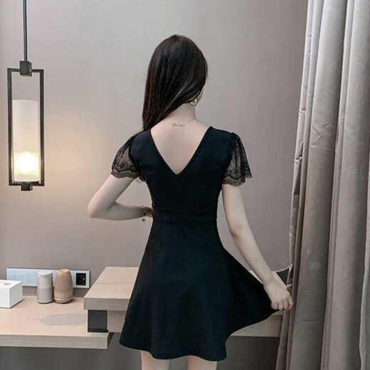 Yi Jingxuan (YIJINGXUAN) 2025 nightclub dress temperament short skirt low-cut V-neck covering belly slimming work clothes store sexy lace splicing black L 100-110Jin [Jin equals 0.5 kg]