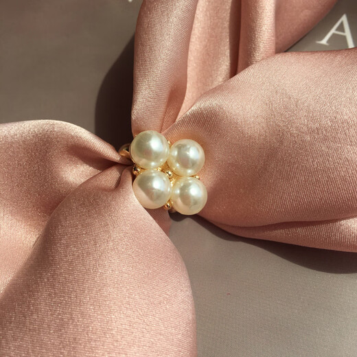 WOUG exquisite rhinestone silk scarf buckle, pearl scarf buckle, anti-snag decorative shawl bow buckle, rhinestone Y-shaped buckle