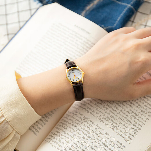 Casio (CASIO) women's watch compact and light luxury waterproof quartz watch New Year gift LTP-1094Q-7B5