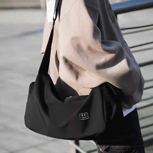 
Sports yoga gym bag swimming bag women's large capacity light luggage storage bag travel slanted backpack crossbody bag [black]