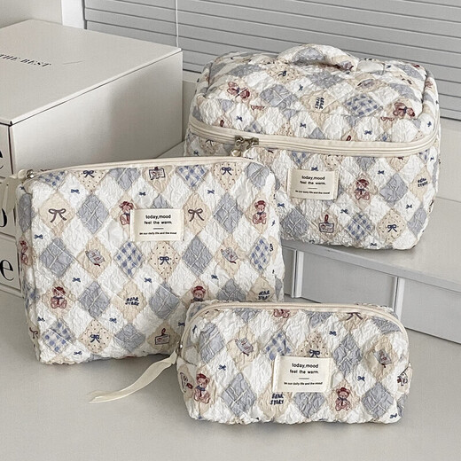 Diamond Teddy Bear Cosmetic Bag, High-Looking Student Travel Portable Contrast Color Toiletries Bag, Large Capacity Portable Storage Bag, Retro Diamond Teddy Bear - Octagonal Bag