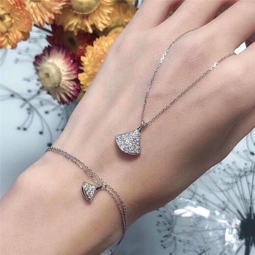 Chuansen spot diva fan necklace for women full of diamonds 18K rose gold platinum small skirt fan pendant clavicle chain rose gold full of diamonds