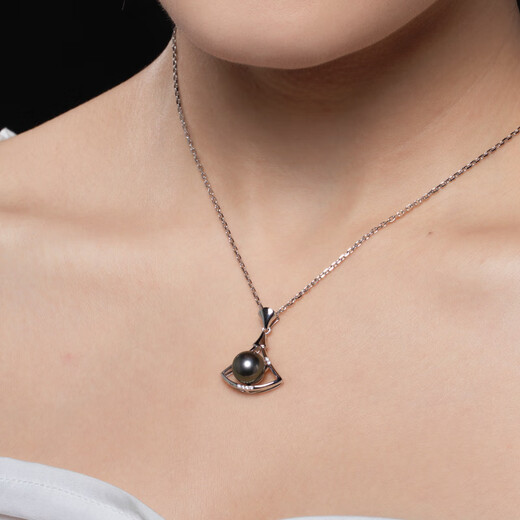 LIGHT MARK Small White Light Selected Seawater Pearl Necklace Small Fan S925 Tahitian Black Pearl Pendant Clavicle Chain 8-9mm